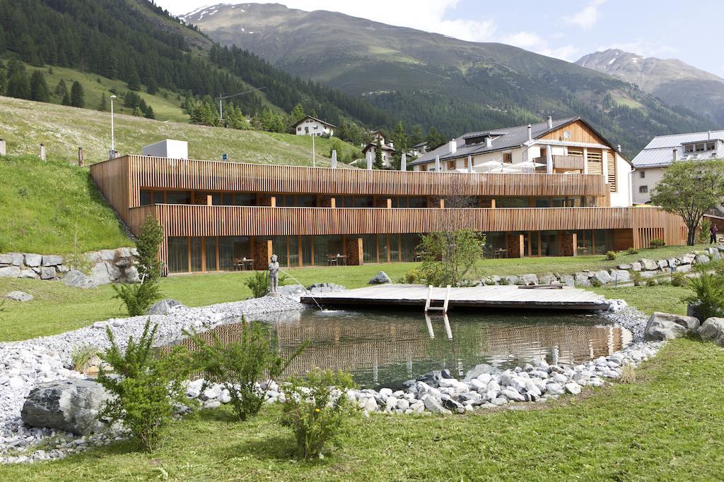 Relais & Chateaux In Lain Hotel Cadonau Brail Exterior photo